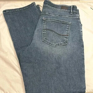 Lee Modern Series Total Freedom Straight Leg Women Jeans Size 12 Short